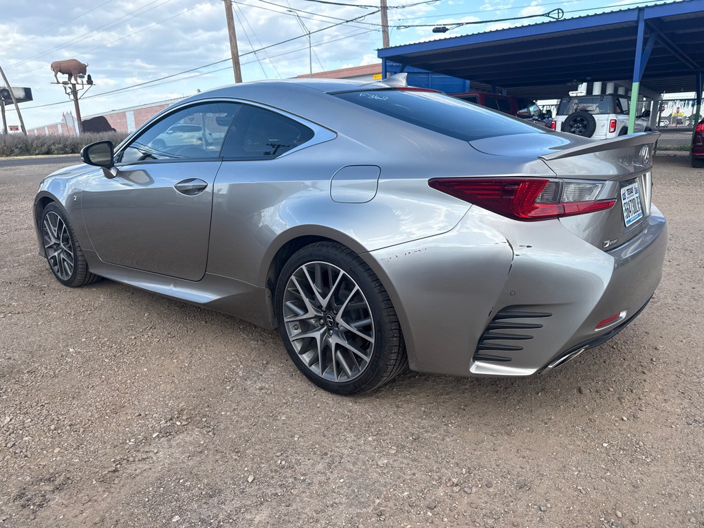 2015 Lexus RC Image 19