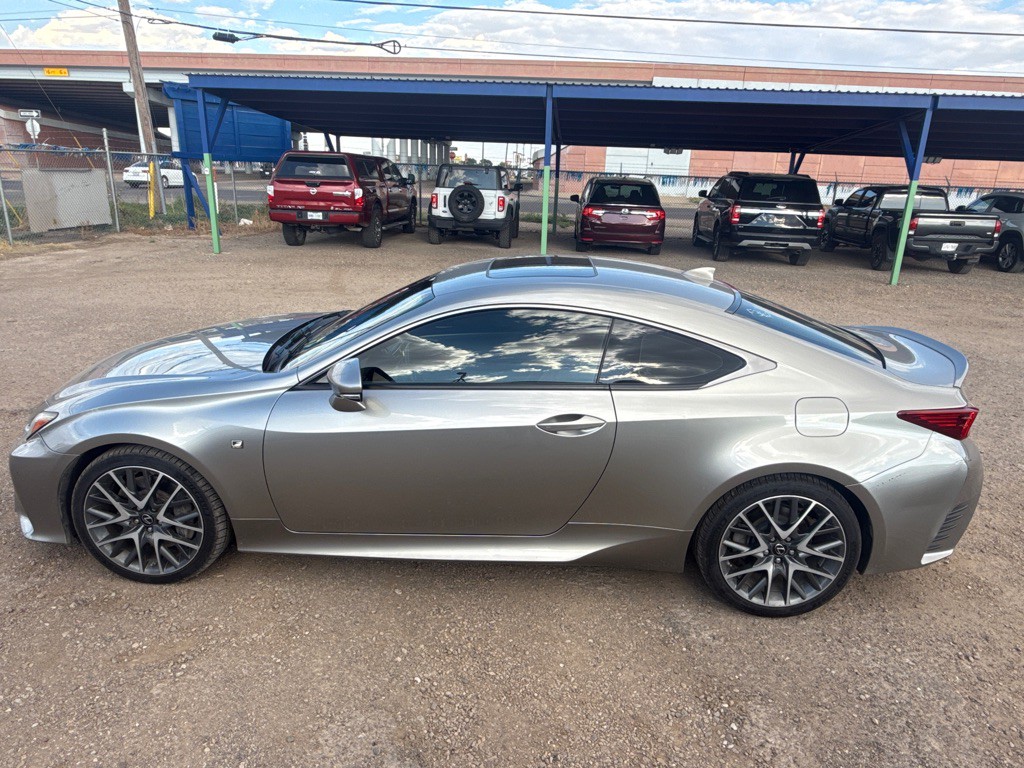 2015 Lexus RC Image 21