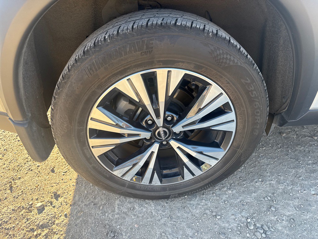 2023 Nissan Rogue Image 8