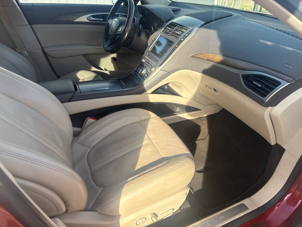 2017 Lincoln MKZ Image 7