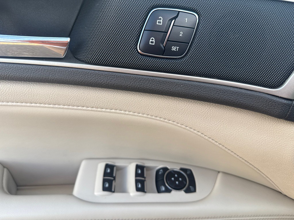 2017 Lincoln MKZ Image 22