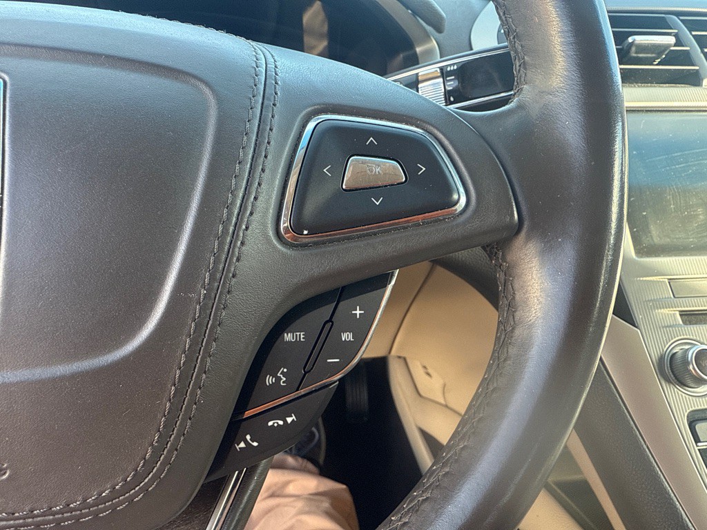 2017 Lincoln MKZ Image 27