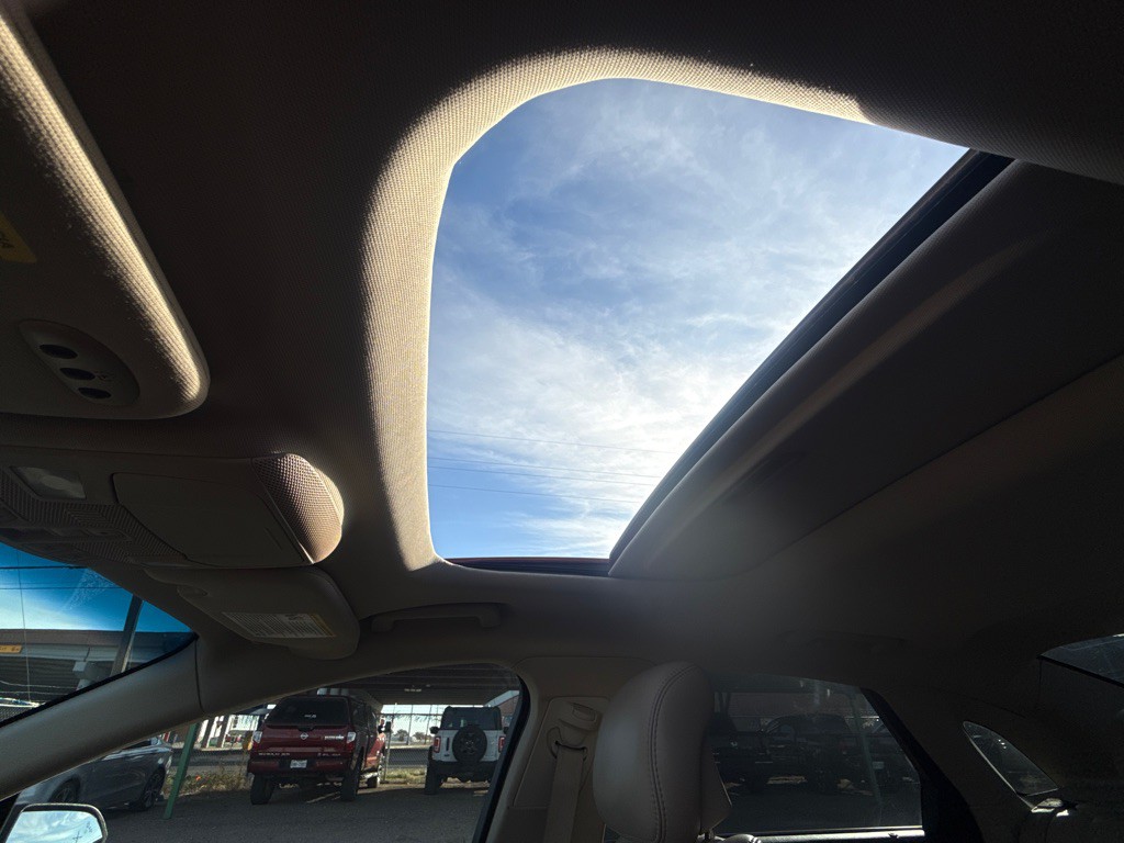 2017 Lincoln MKZ Image 32