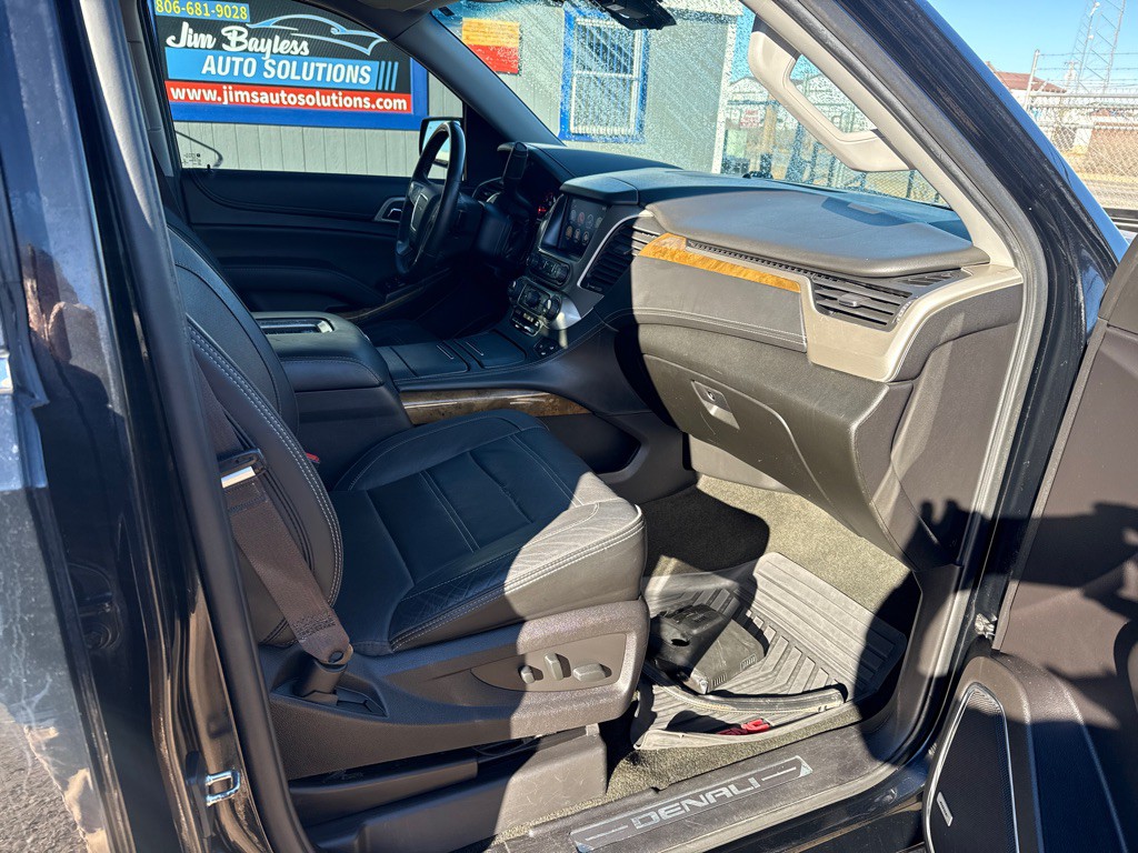 2016 GMC Yukon Image 9