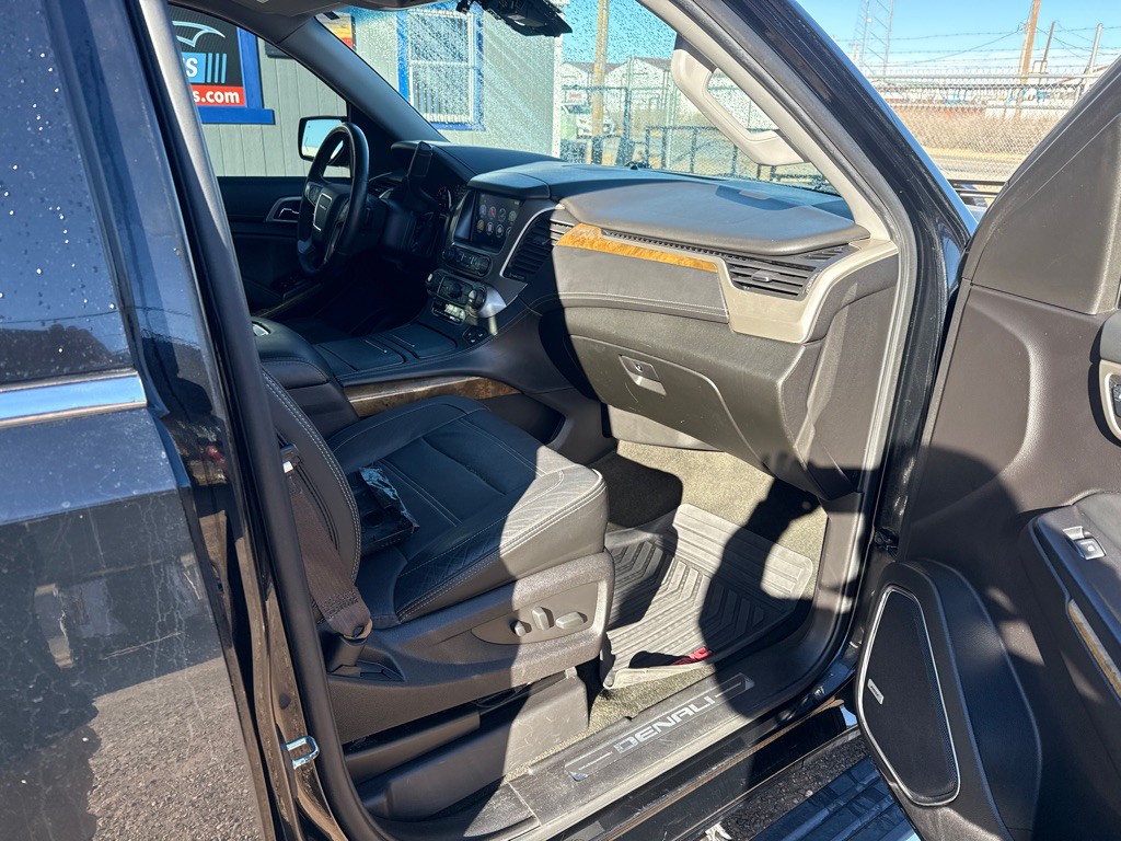 2016 GMC Yukon Image 10