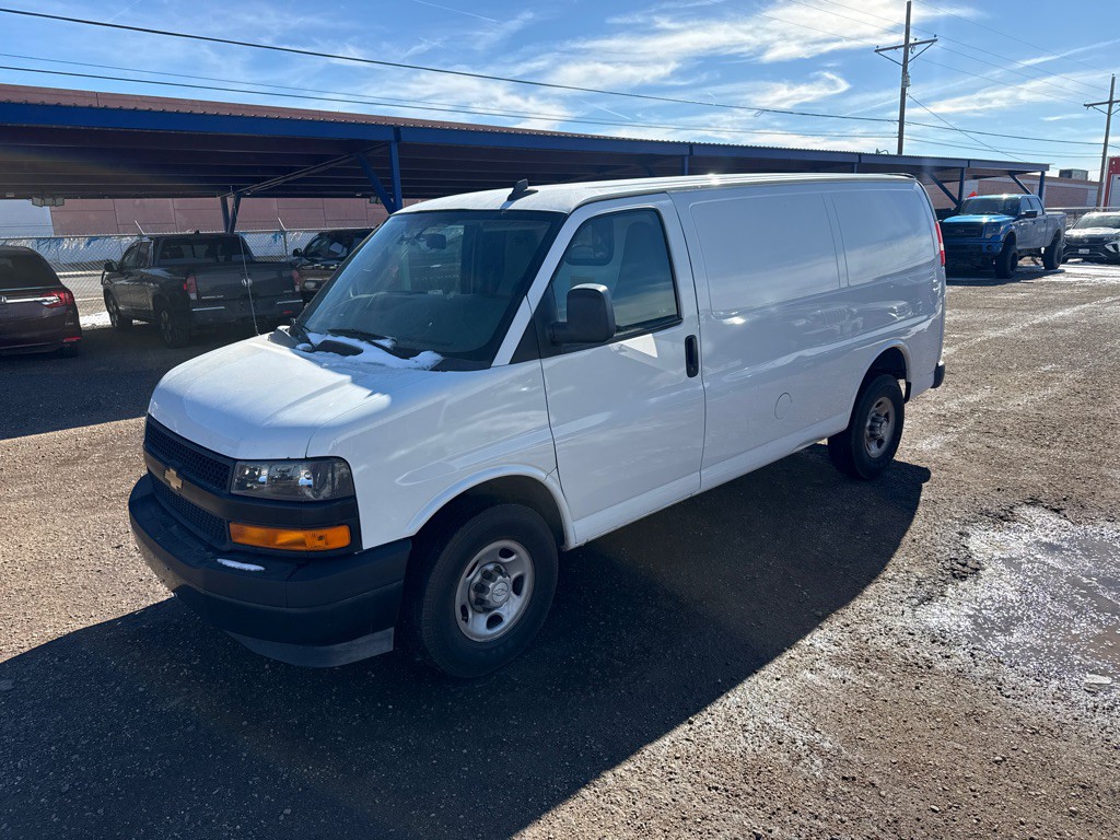2018 Chevrolet Express Image 2