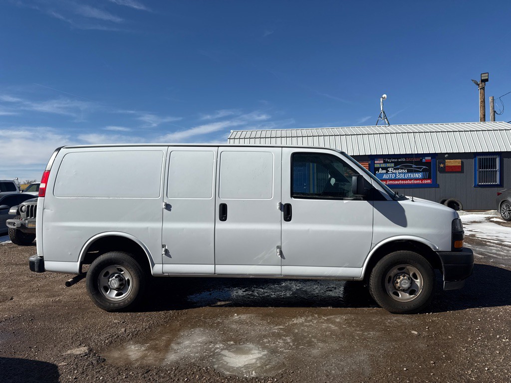 2018 Chevrolet Express Image 5