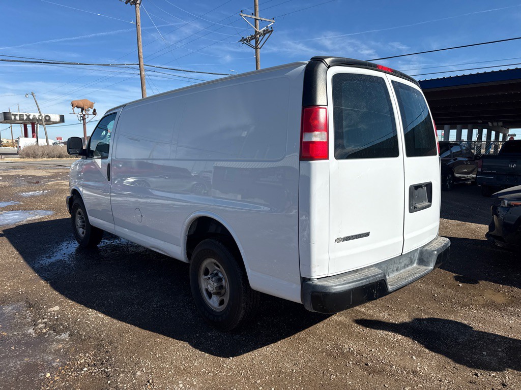 2018 Chevrolet Express Image 9
