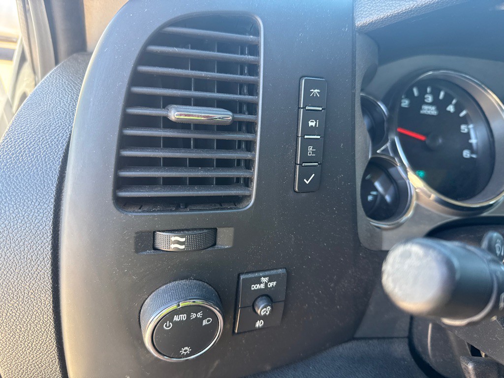 2011 Chevrolet Silverado 1500 Image 15