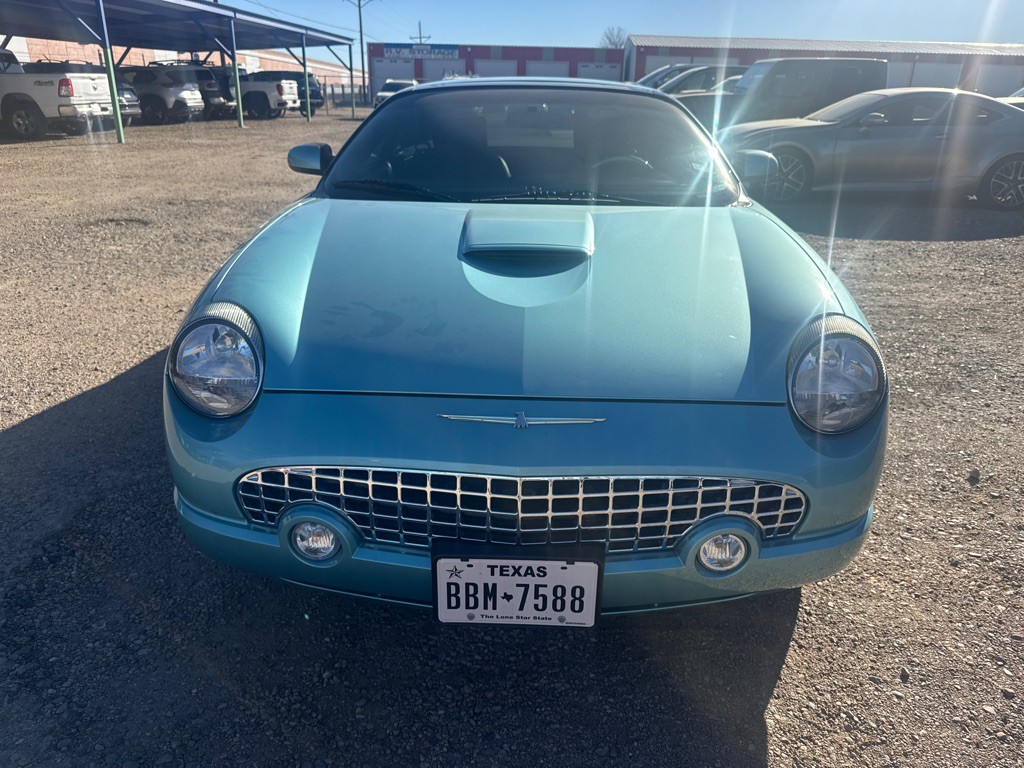 2002 Ford Thunderbird Image 3
