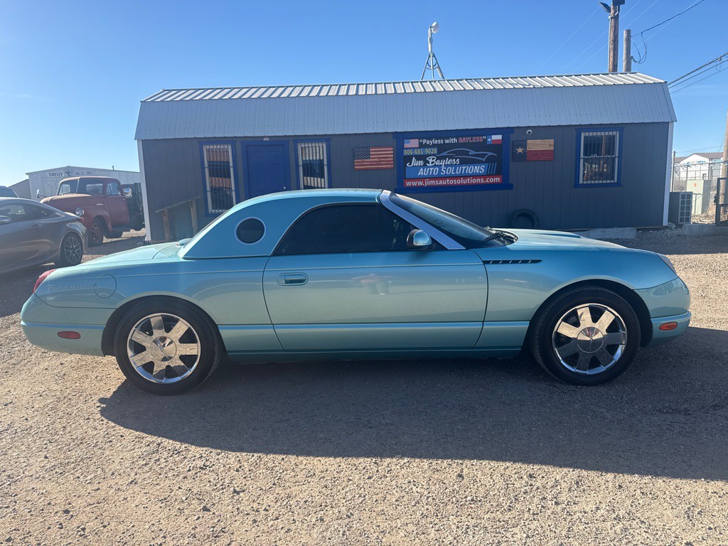 2002 Ford Thunderbird Image 7