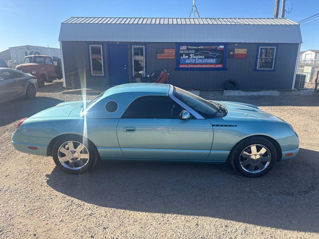 2002 Ford Thunderbird Image 8