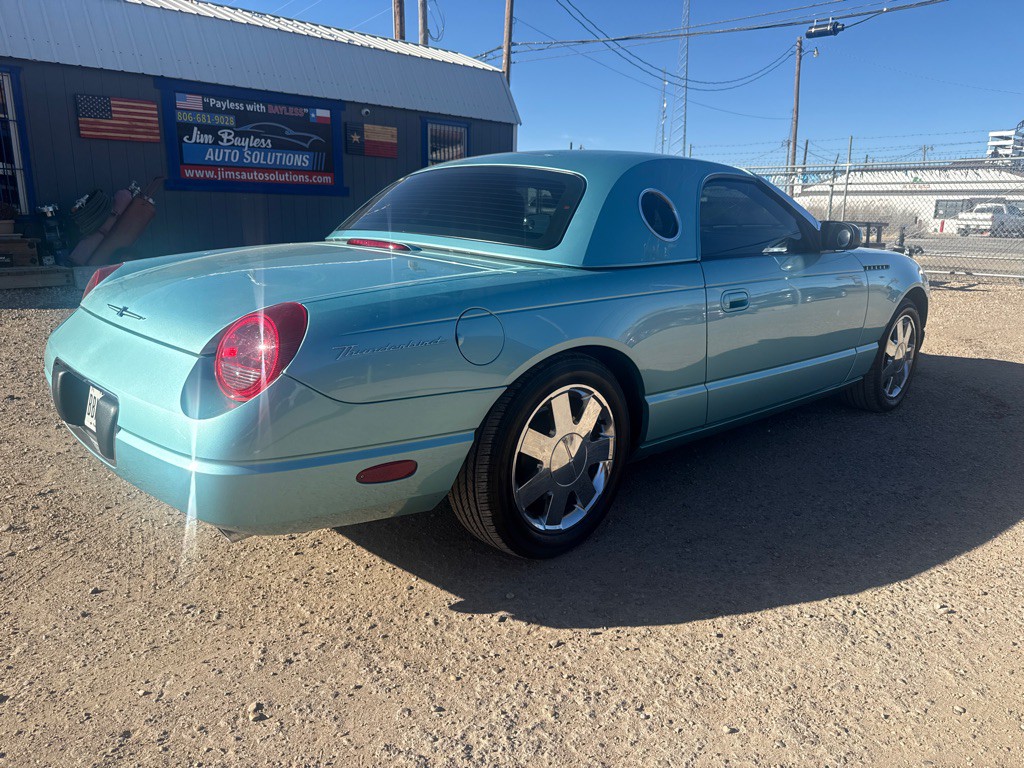 2002 Ford Thunderbird Image 10