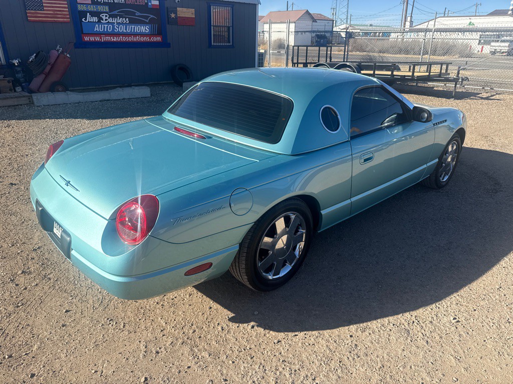 2002 Ford Thunderbird Image 11