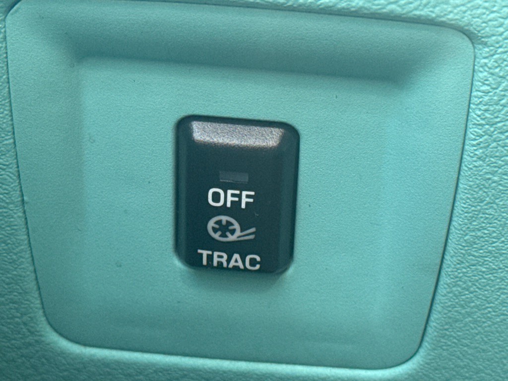 2002 Ford Thunderbird Image 26