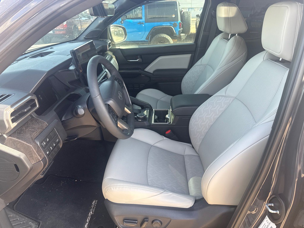 2025 Toyota Tacoma Image 25