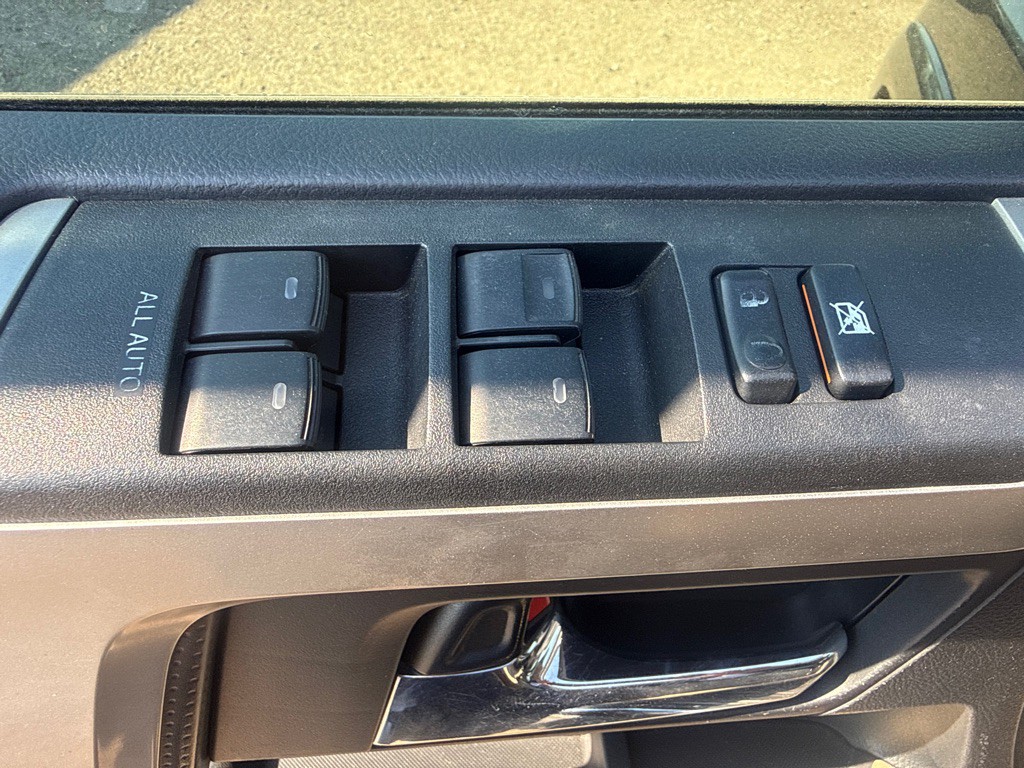 2015 Toyota 4Runner Image 16