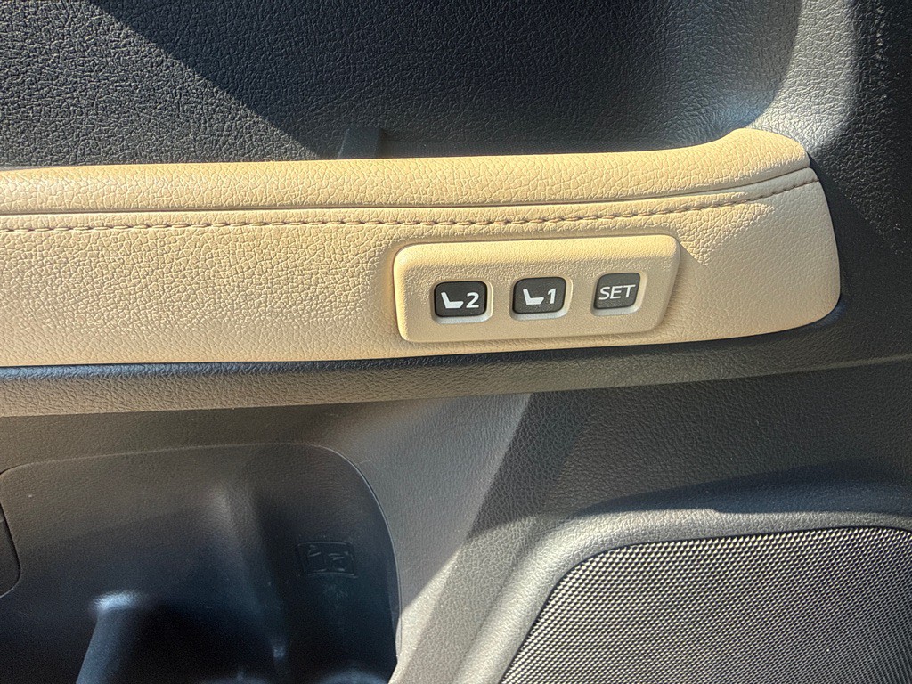 2015 Toyota 4Runner Image 17