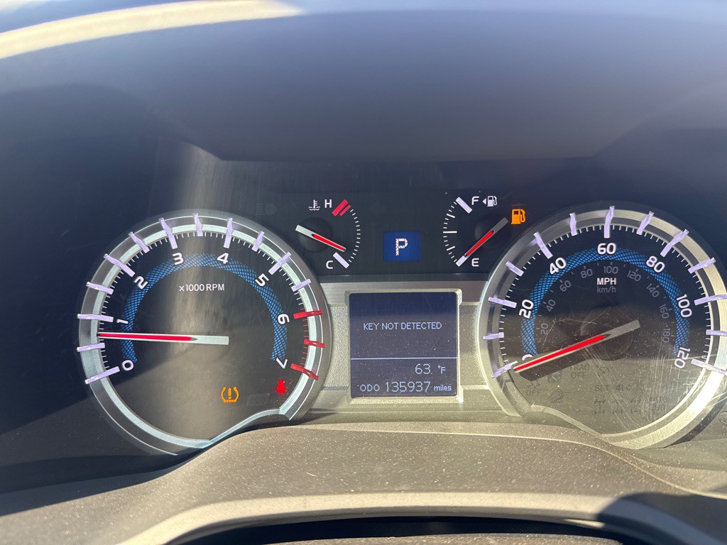 2015 Toyota 4Runner Image 24