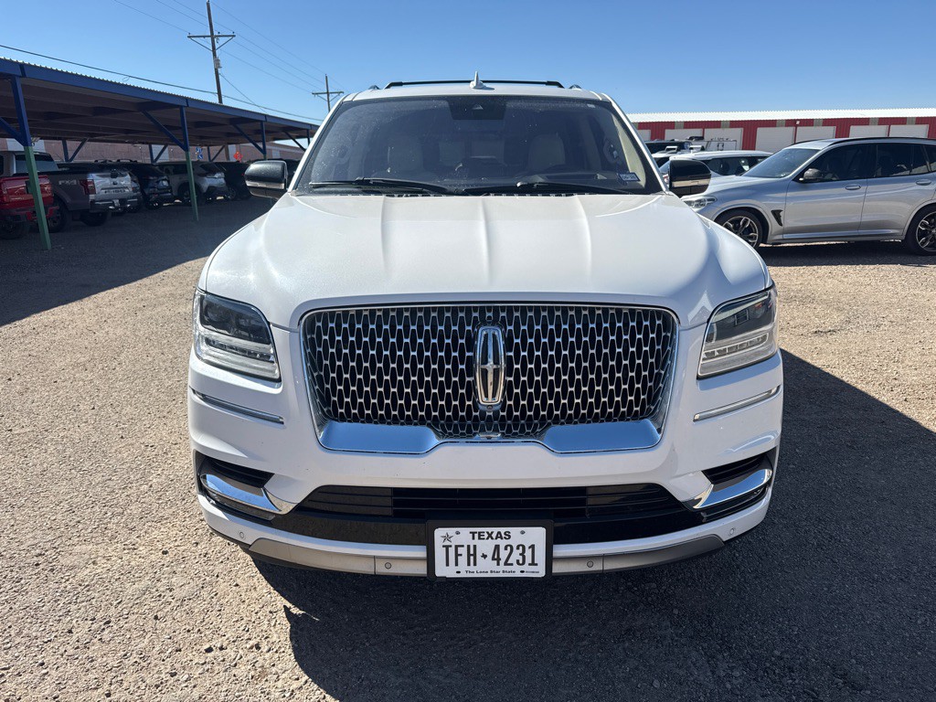 2018 Lincoln Navigator Image 3