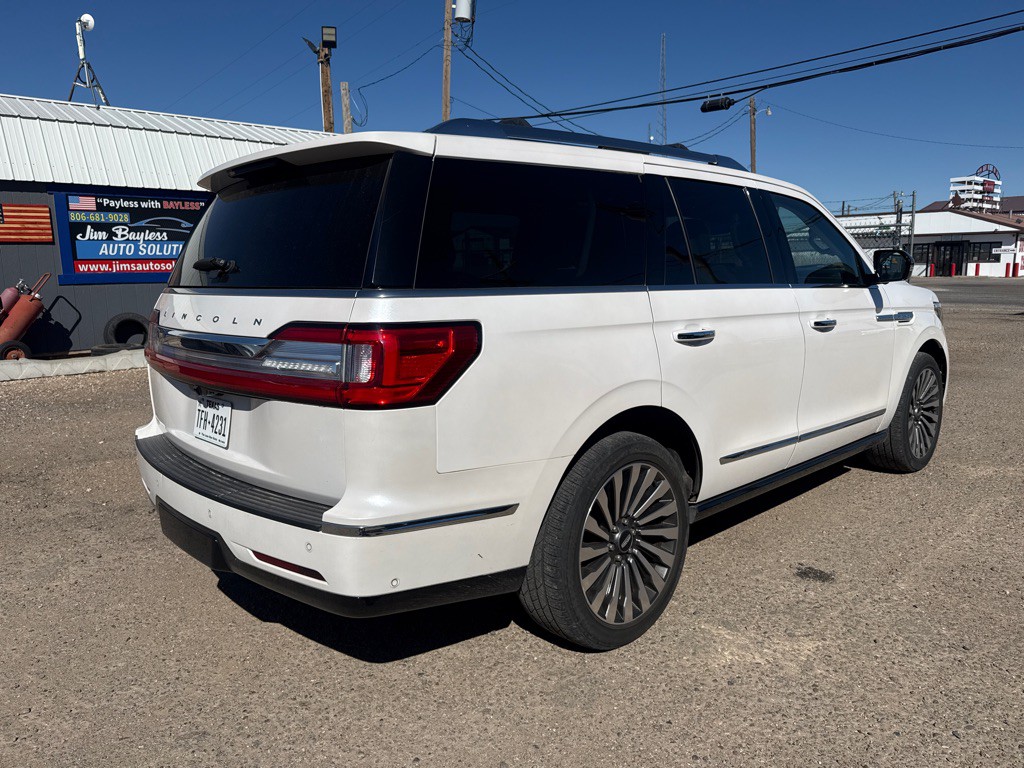 2018 Lincoln Navigator Image 8