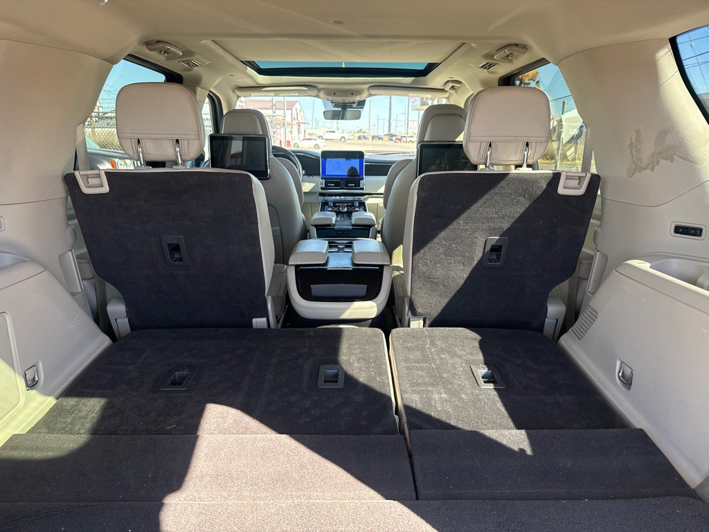 2018 Lincoln Navigator Image 11