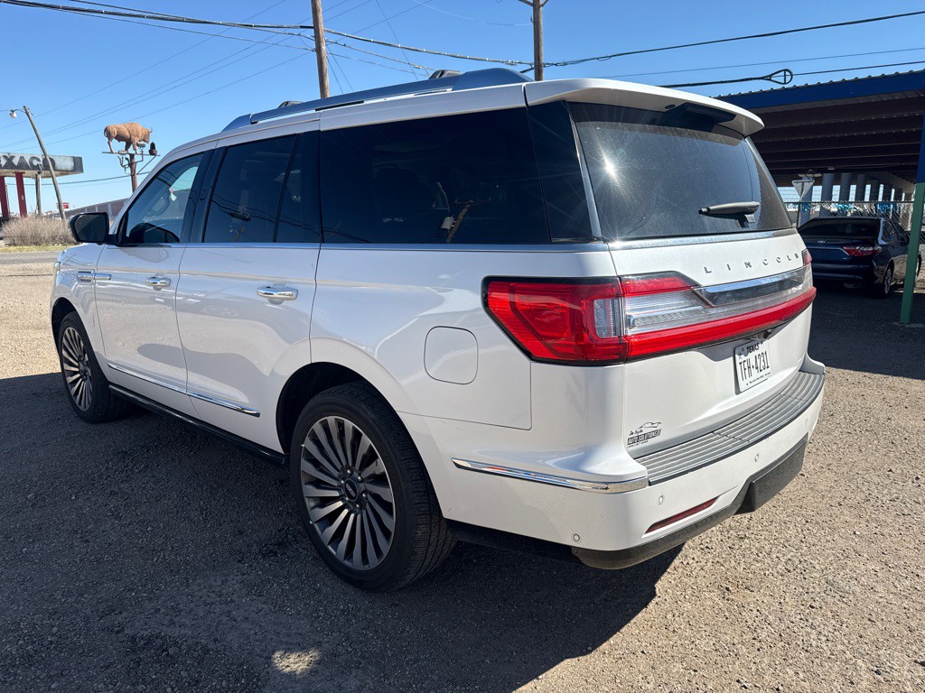 2018 Lincoln Navigator Image 13