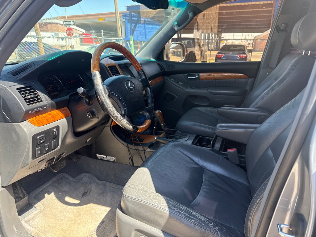 2003 Lexus GX Image 15
