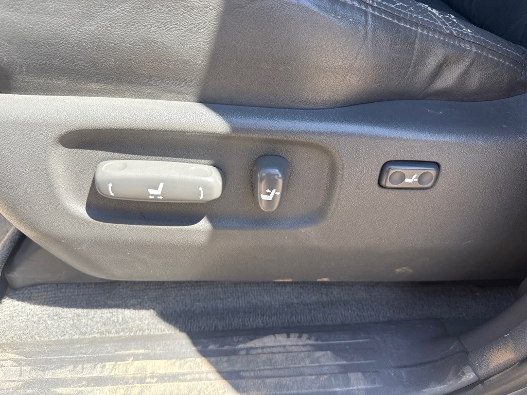 2003 Lexus GX Image 17