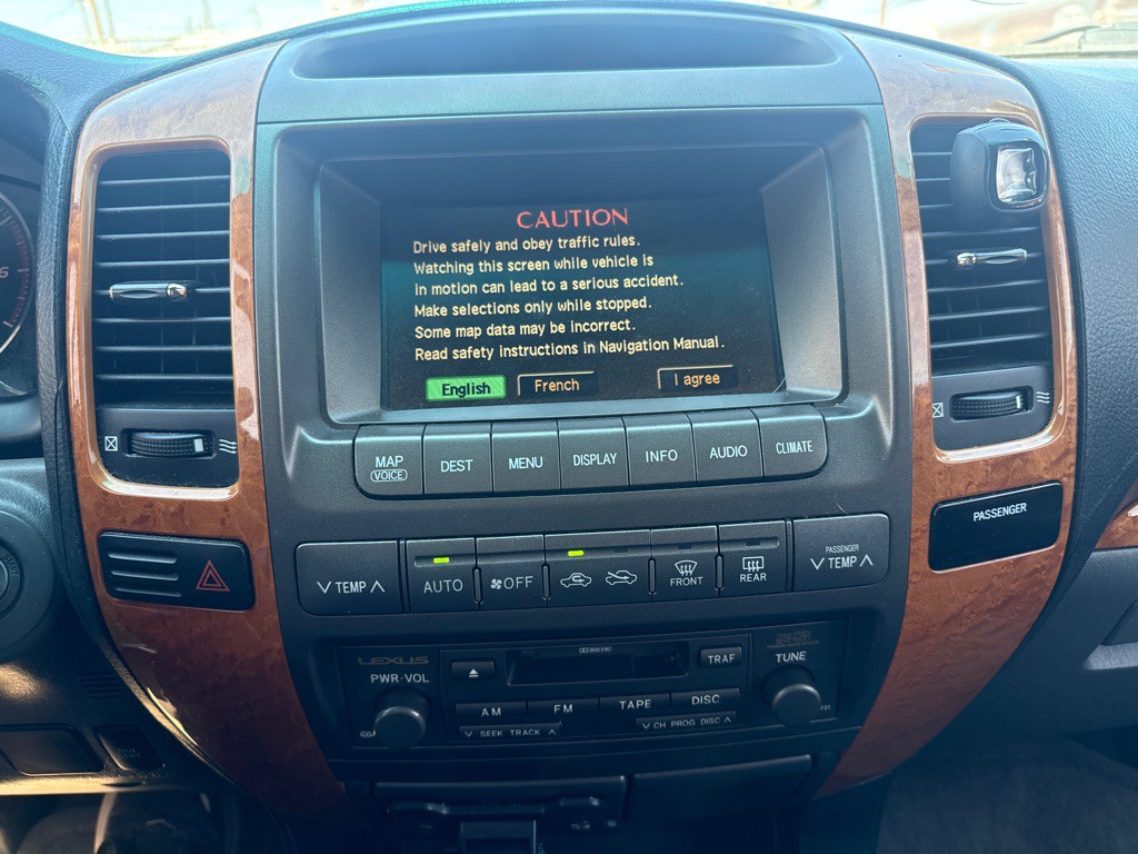 2003 Lexus GX Image 24