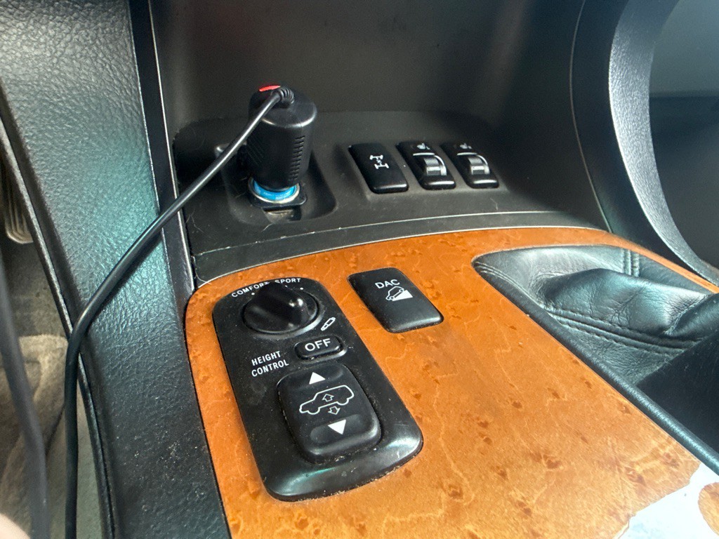 2003 Lexus GX Image 27