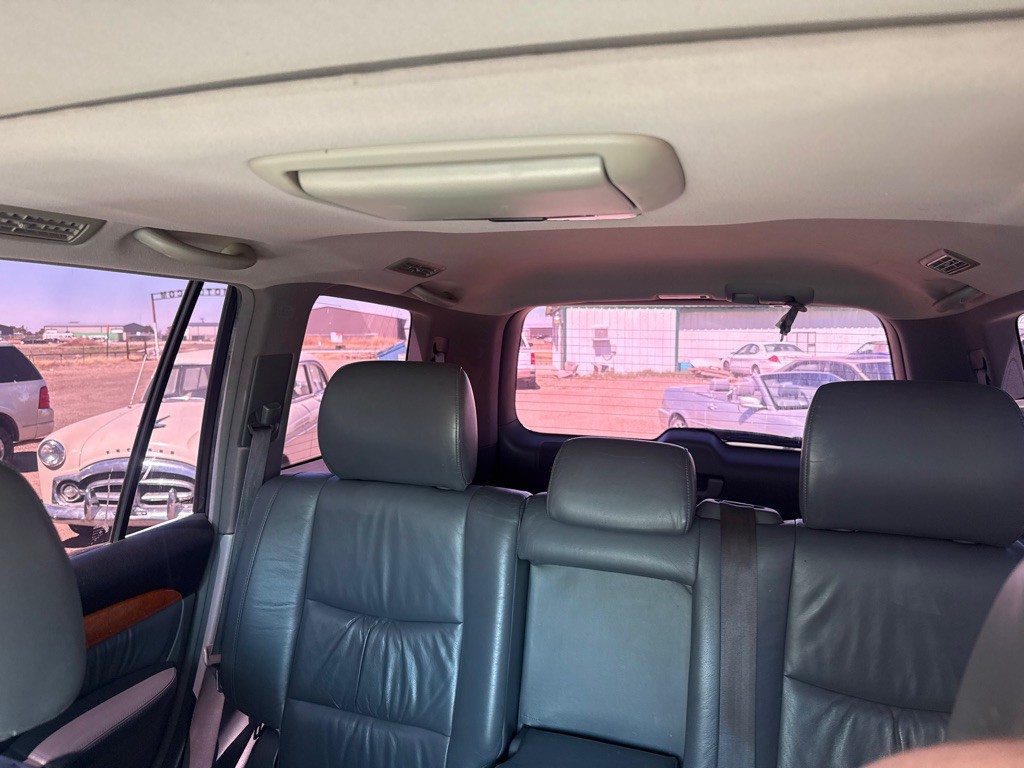 2003 Lexus GX Image 31