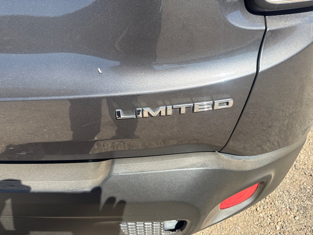 2017 Jeep Renegade Image 13