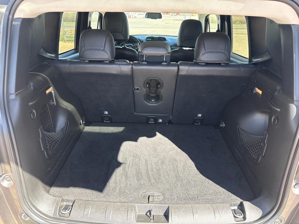 2017 Jeep Renegade Image 14