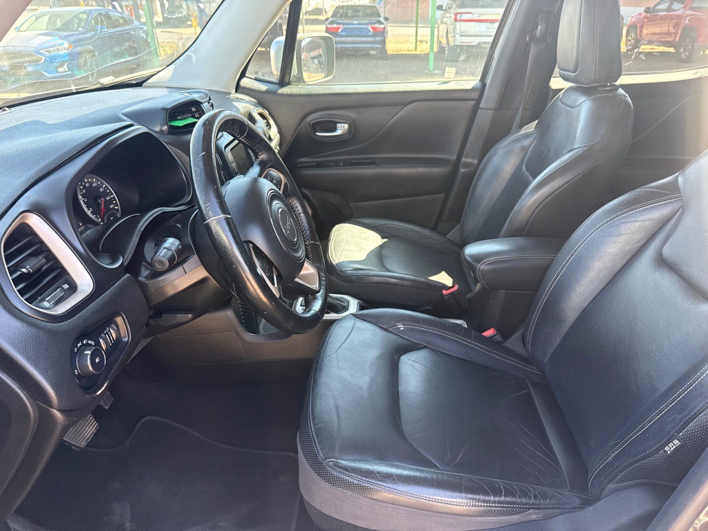 2017 Jeep Renegade Image 18