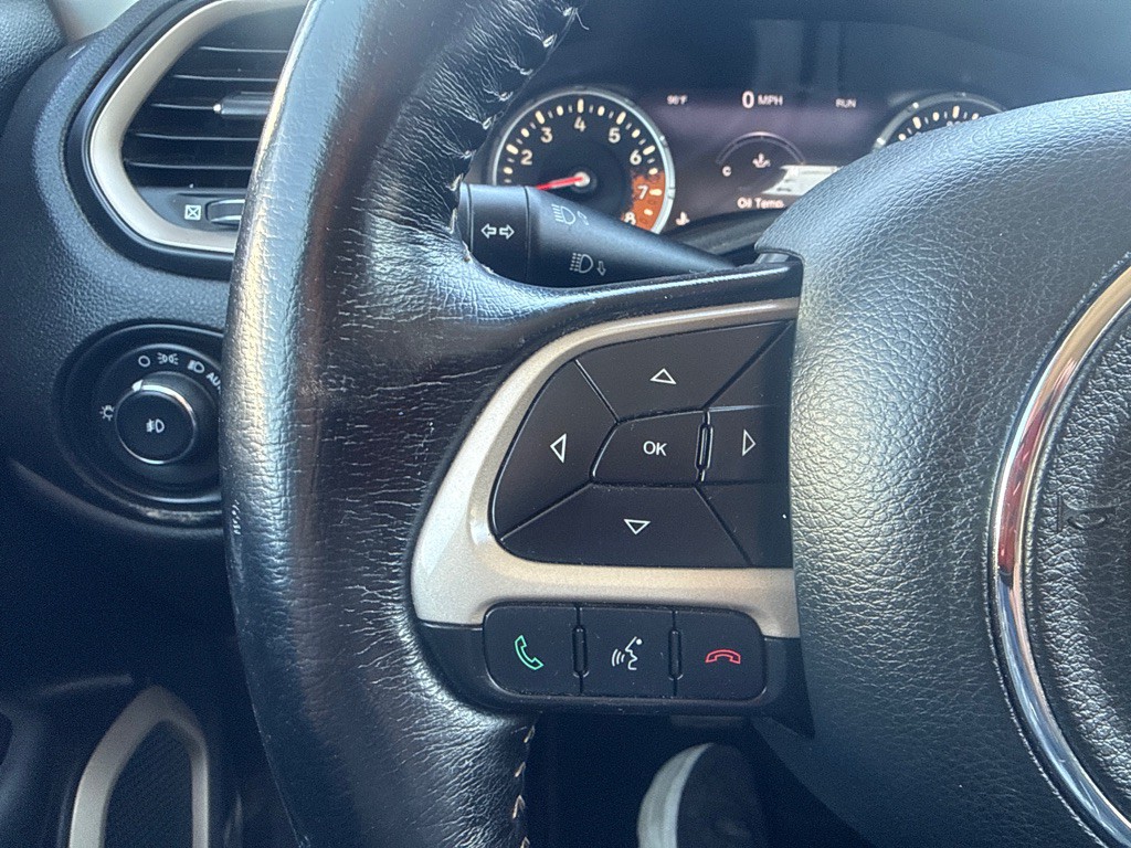 2017 Jeep Renegade Image 24