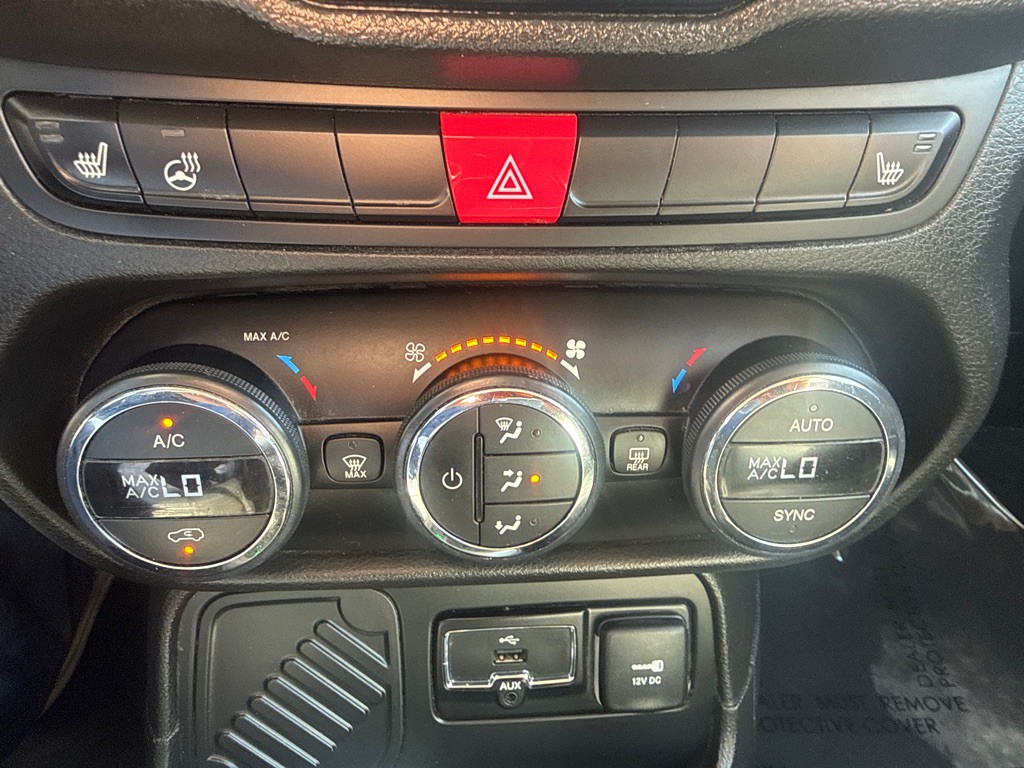 2017 Jeep Renegade Image 27