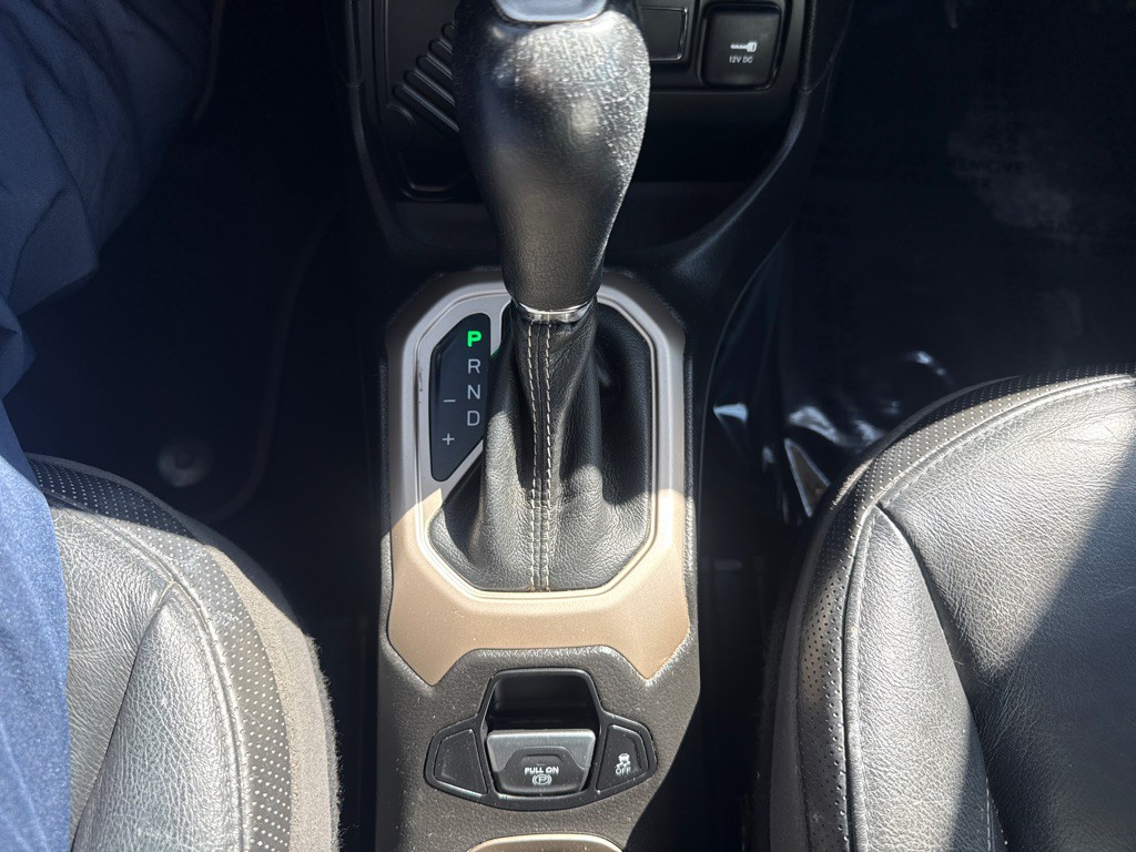 2017 Jeep Renegade Image 29