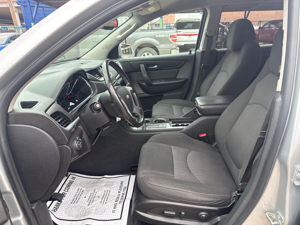 2017 Chevrolet Traverse Image 12