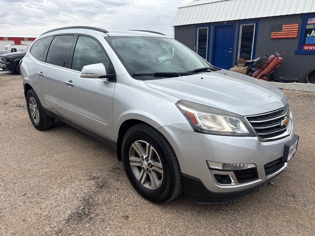 2017 Chevrolet Traverse Image 2