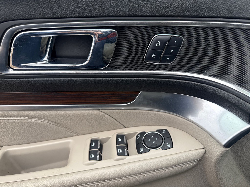 2018 Ford Explorer Image 25