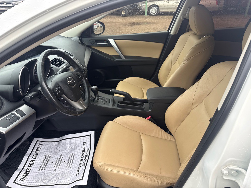 2013 Mazda Mazda3 Image 10