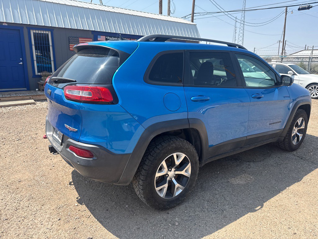 2017 Jeep Cherokee Image 11