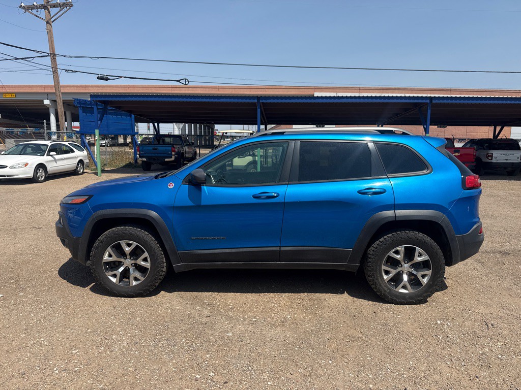 2017 Jeep Cherokee Image 14