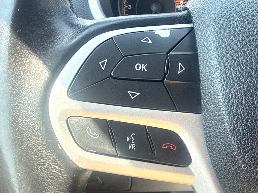 2017 Jeep Cherokee Image 19