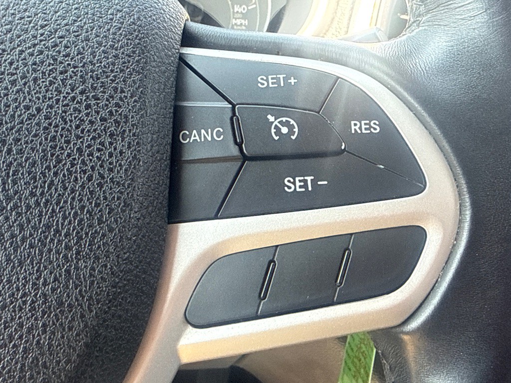 2017 Jeep Cherokee Image 20