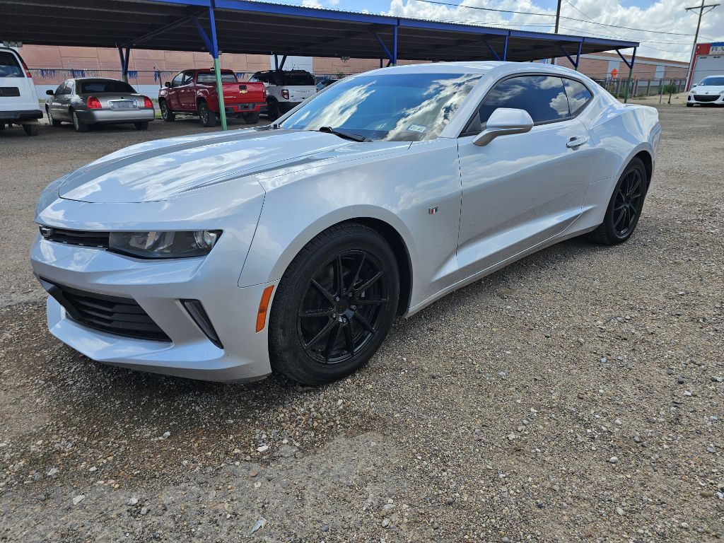 2017 Chevrolet Camaro Image 1