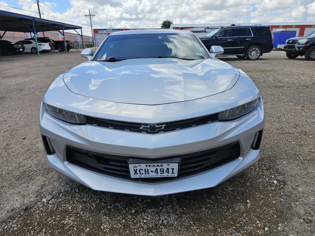2017 Chevrolet Camaro Image 2