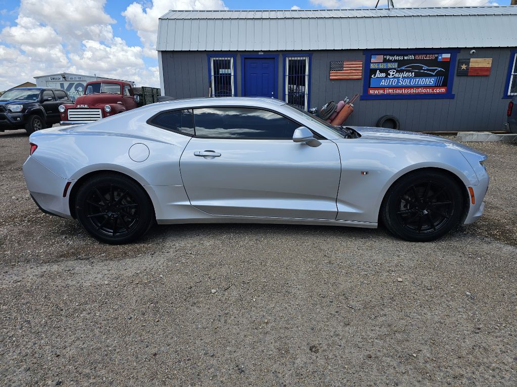 2017 Chevrolet Camaro Image 4