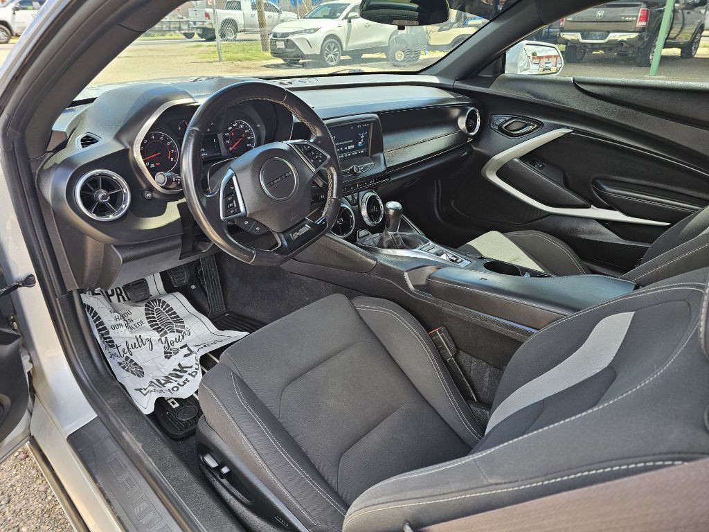 2017 Chevrolet Camaro Image 14